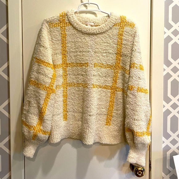 LC Lauren Conrad Sweaters - LC by Lauren Conrad Size XL Fuzzy Cream Sweater with Creamsicle Stripes